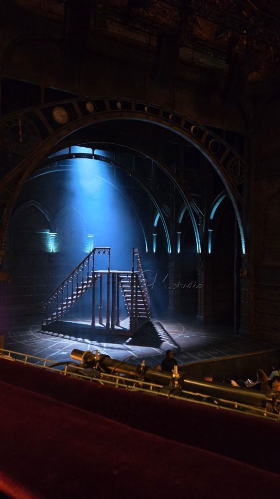 梅兒去旅行英國倫敦舞台劇哈利波特被詛咒的孩子